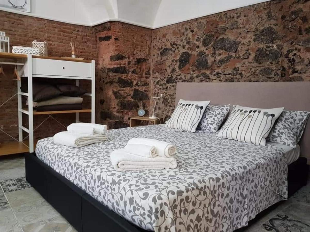 La Piccola Grotta Ursino Villa คาตาเนีย ภายนอก รูปภาพ