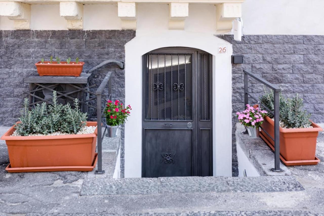La Piccola Grotta Ursino Villa คาตาเนีย ภายนอก รูปภาพ