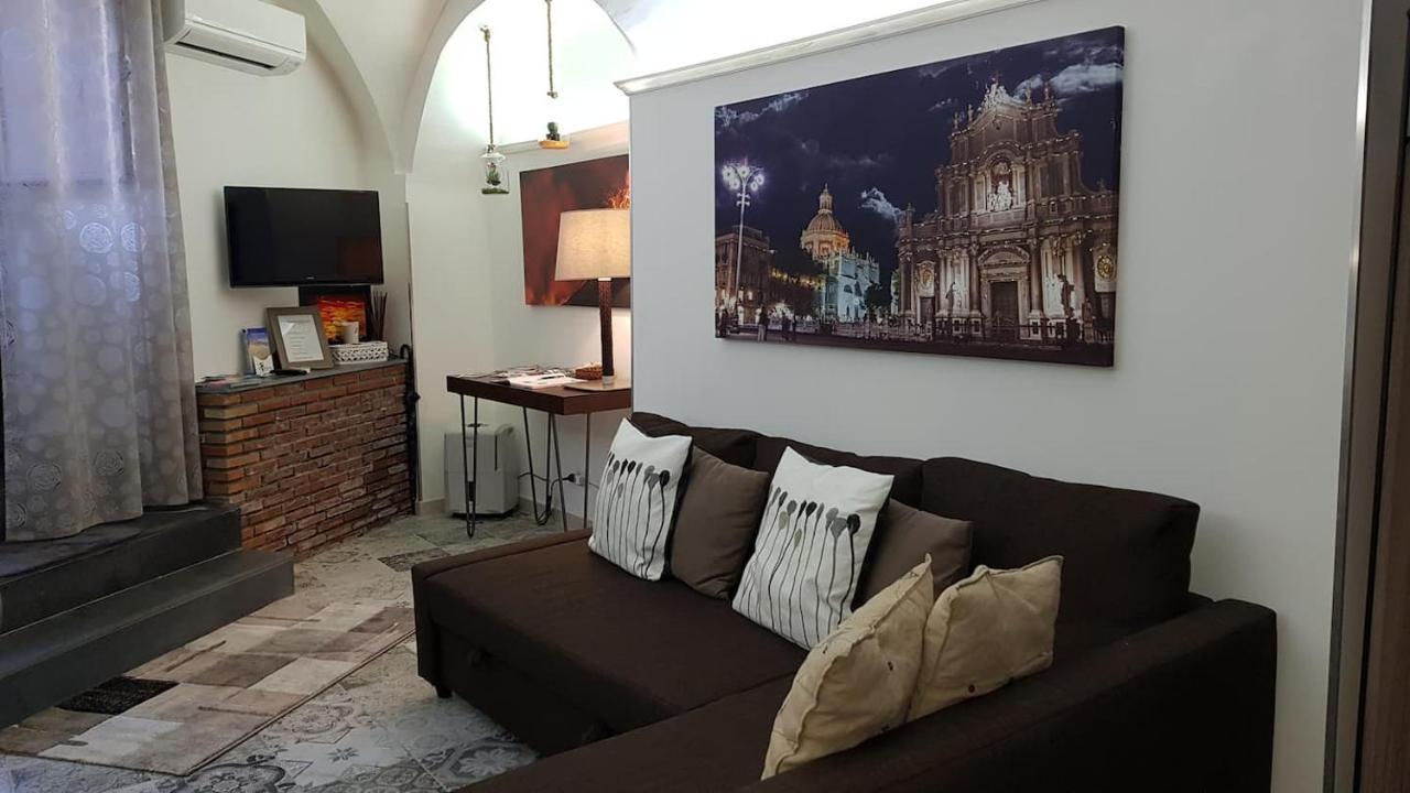 La Piccola Grotta Ursino Villa คาตาเนีย ภายนอก รูปภาพ