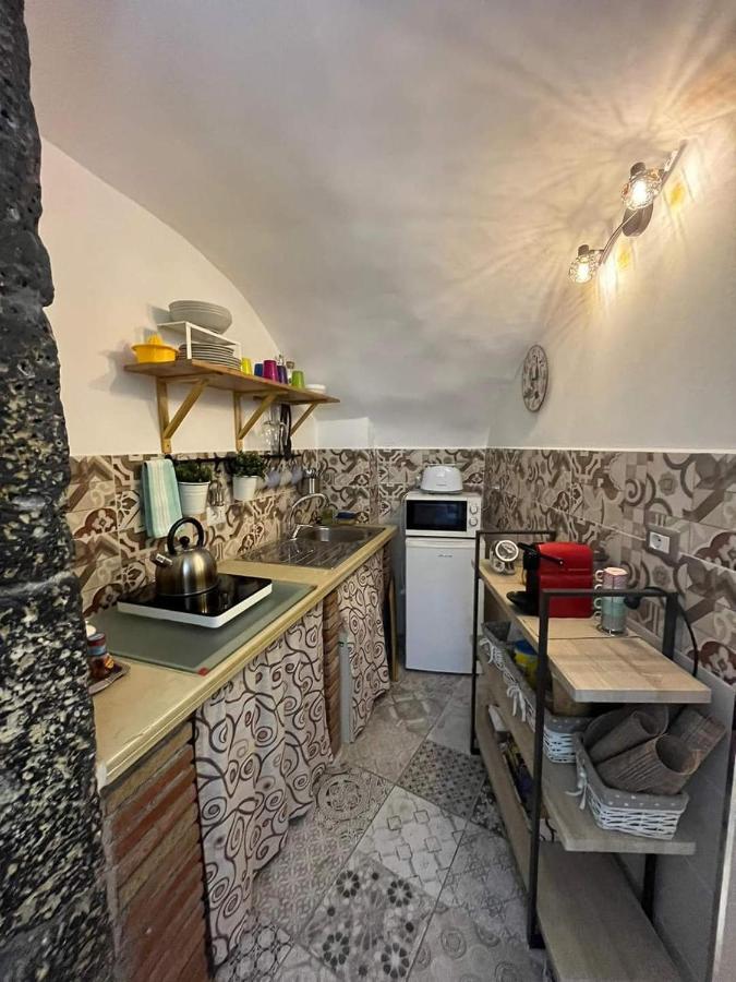 La Piccola Grotta Ursino Villa คาตาเนีย ภายนอก รูปภาพ